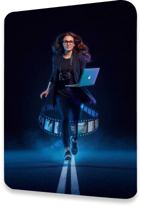 Mujer con una computadora portátil en un entorno digital