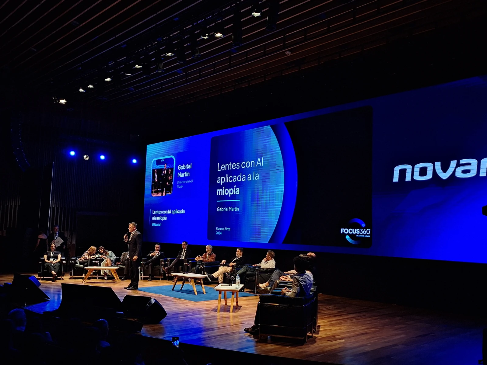 Una conferencia en el escenario de FOCUS 360